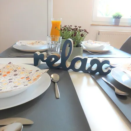 Helles Mit Balkon Fuer 5 Personen * שוורטה