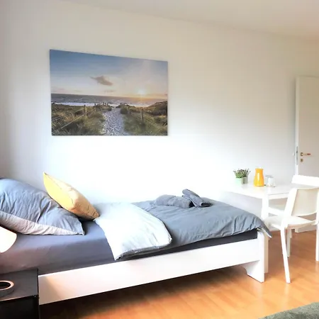 דירה Helles Mit Balkon Fuer 5 Personen שוורטה